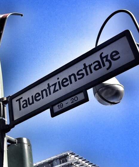 Straßenschild Tauentzienstraße