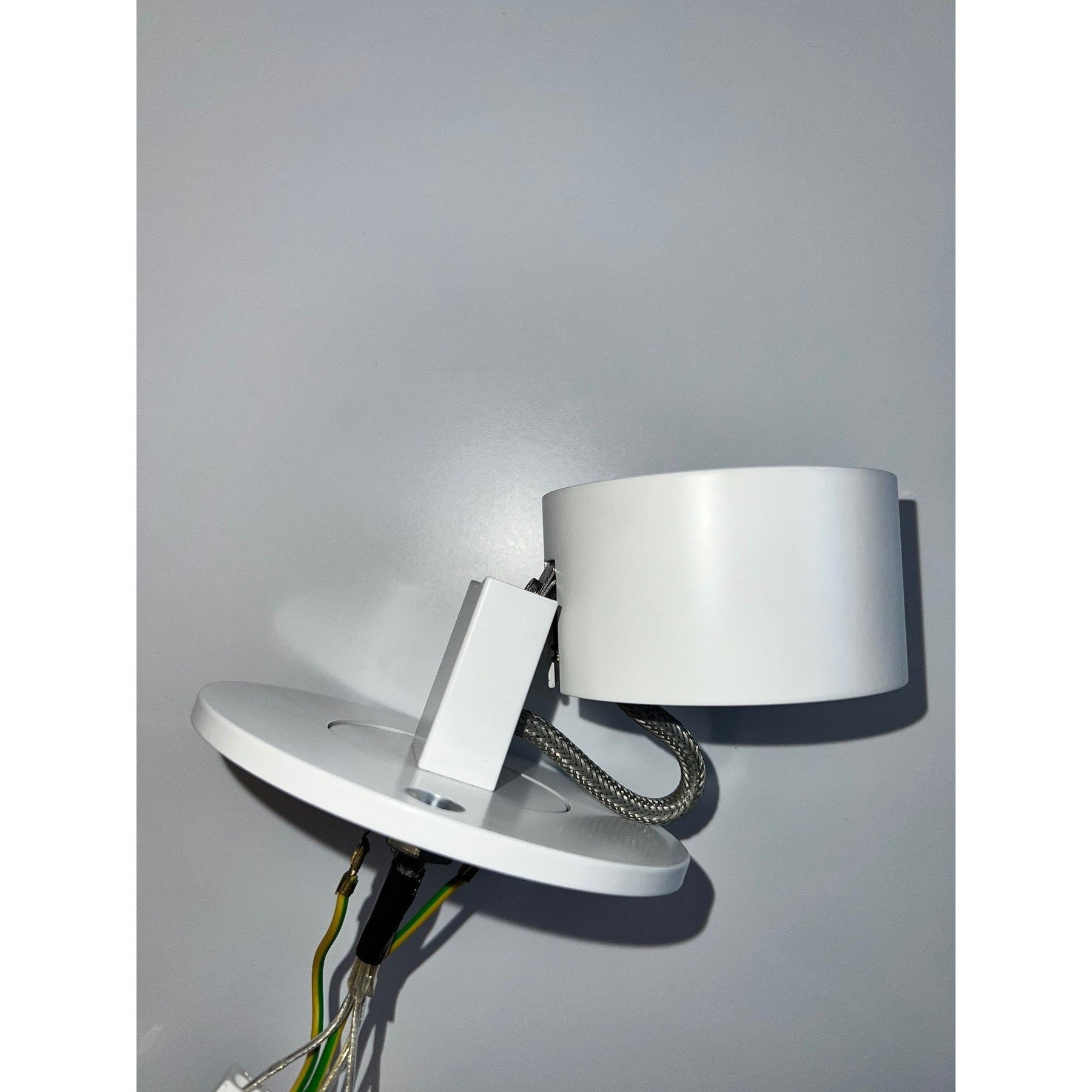 Mawa - Aufbaustrahler Wittenberg 1-flammig rund halogen hochvolt 230V mit Wabenraster weiß